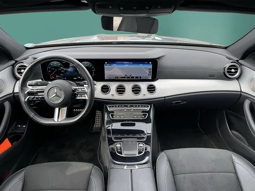 Mercedes-Benz E 300 - Thumbnail 10