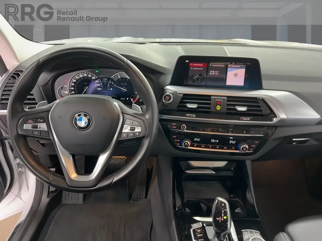 BMW X3 - Thumbnail 10