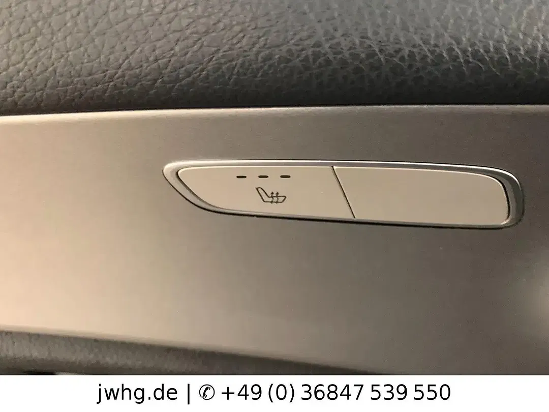 Mercedes-Benz E 300 - Thumbnail 11