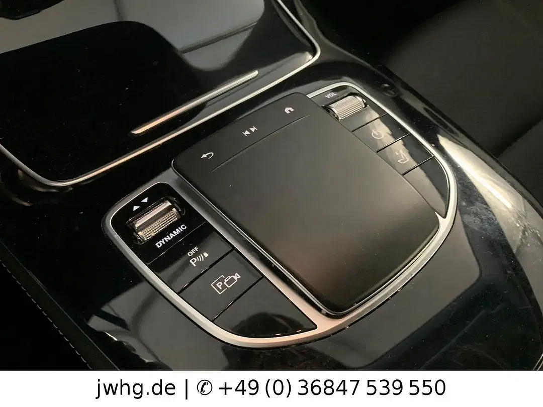 Mercedes-Benz E 300 - Thumbnail 12
