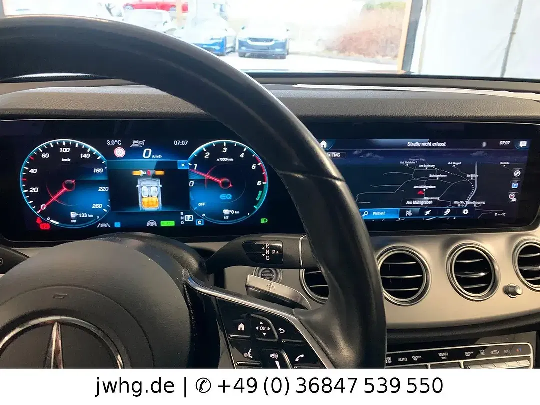 Mercedes-Benz E 300 - Thumbnail 15