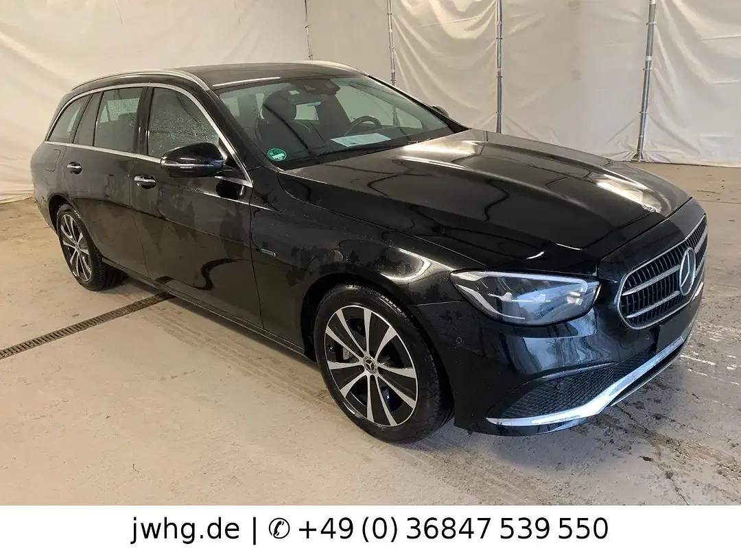 Mercedes-Benz E 300 - Thumbnail 2