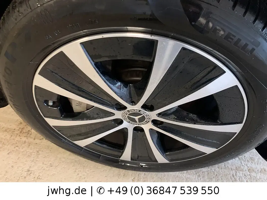Mercedes-Benz E 300 - Thumbnail 3
