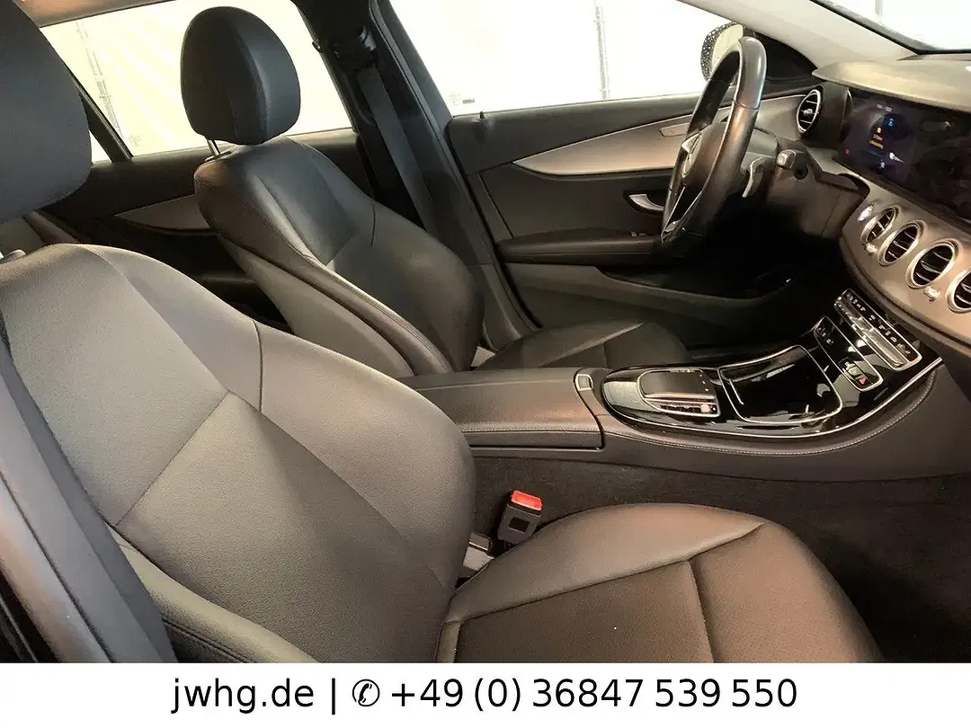 Mercedes-Benz E 300 - Thumbnail 4