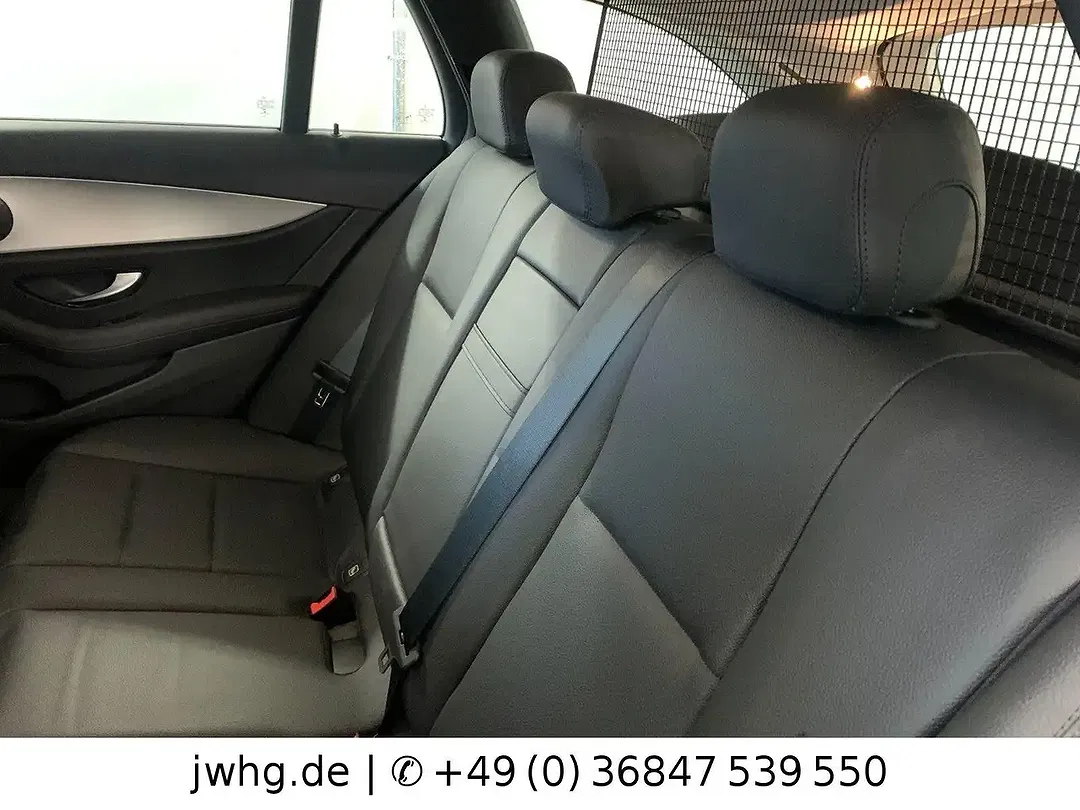 Mercedes-Benz E 300 - Thumbnail 9