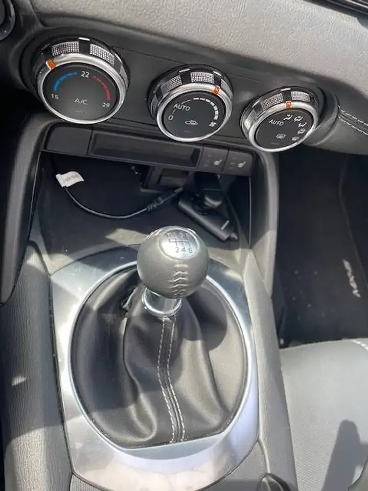 Mazda MX-5 - Thumbnail 12