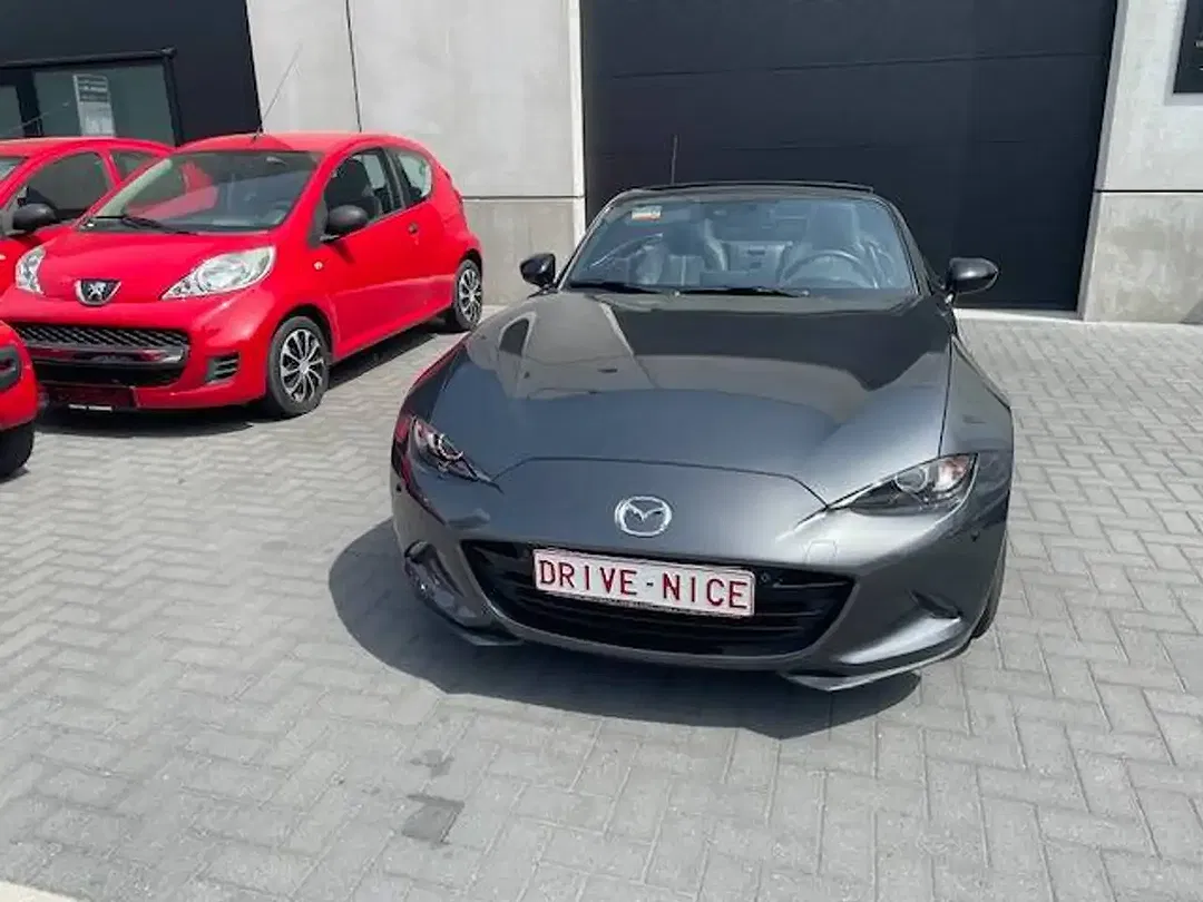 Mazda MX-5 - Thumbnail 2