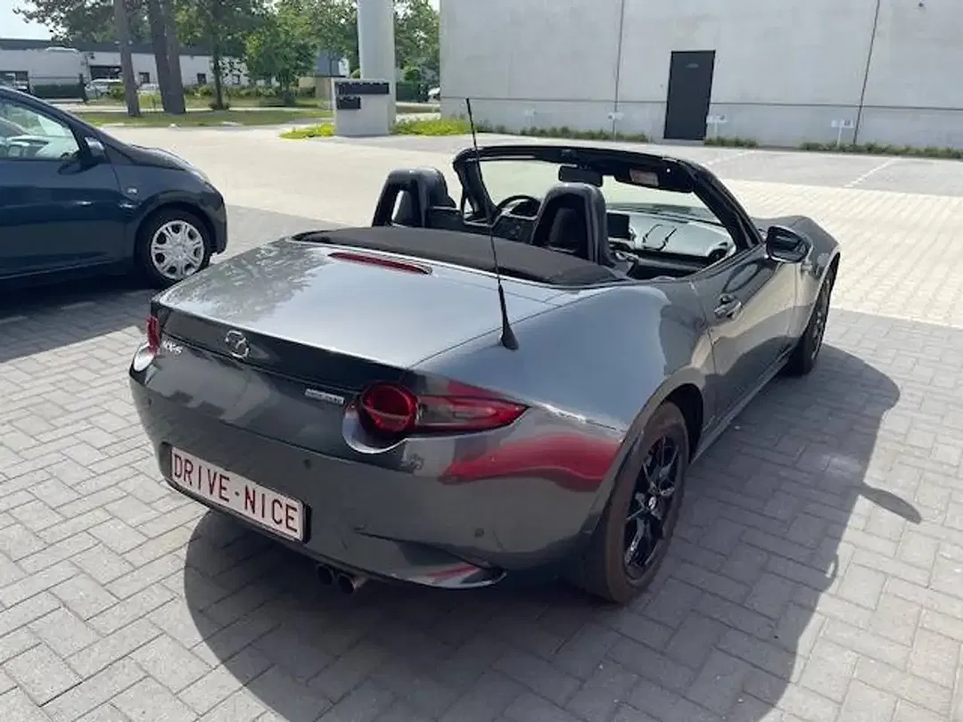 Mazda MX-5 - Thumbnail 6