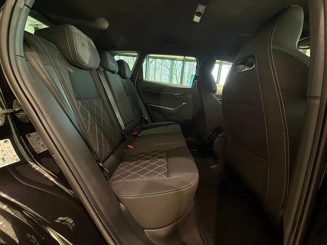 Skoda Karoq - Thumbnail 7