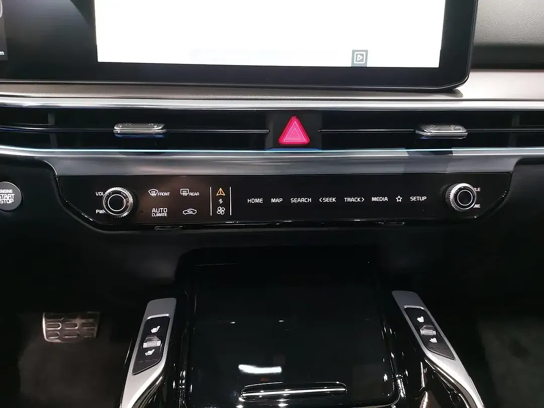 Kia Sorento - Thumbnail 11