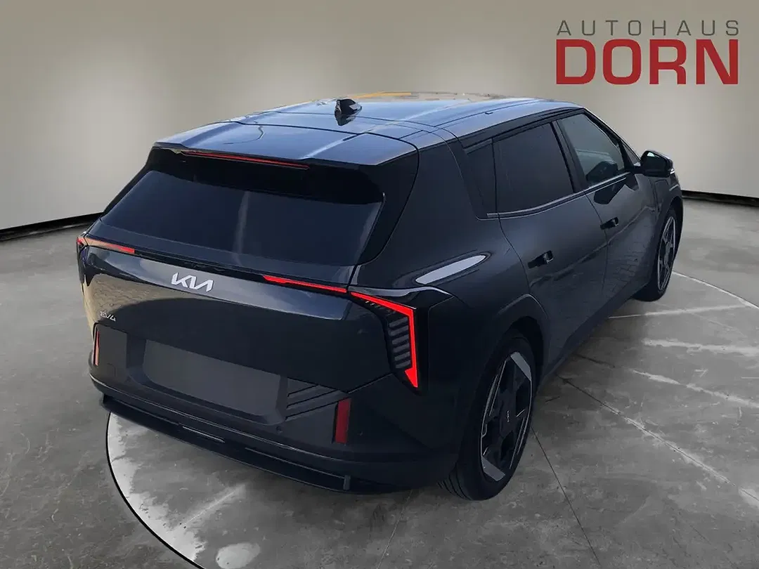 Kia EV4 - Thumbnail 3