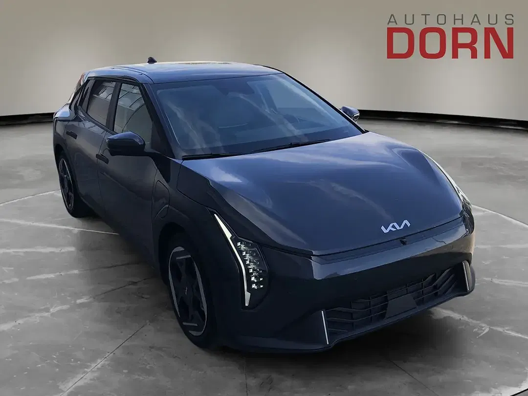 Kia EV4 - Thumbnail 4