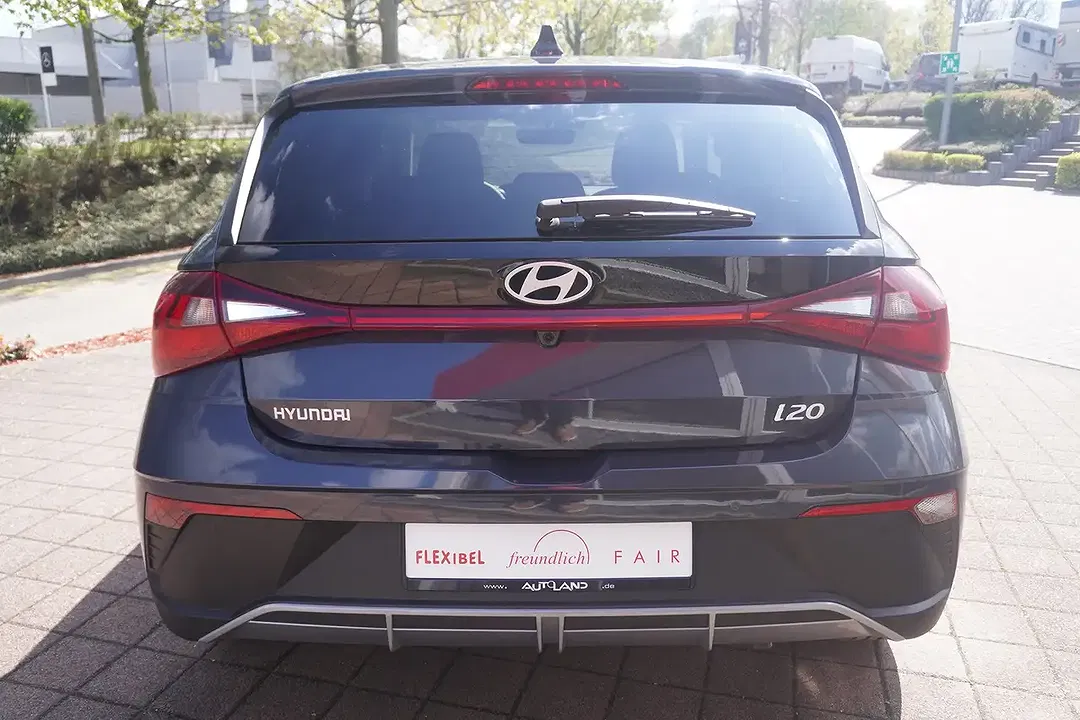 Hyundai i20 - Thumbnail 3