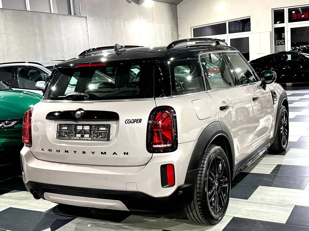MINI Cooper Countryman - Thumbnail 3