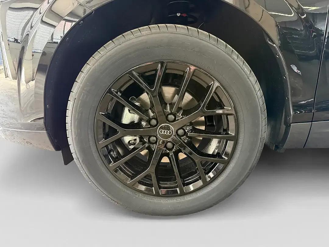 Audi Q3 - Thumbnail 4