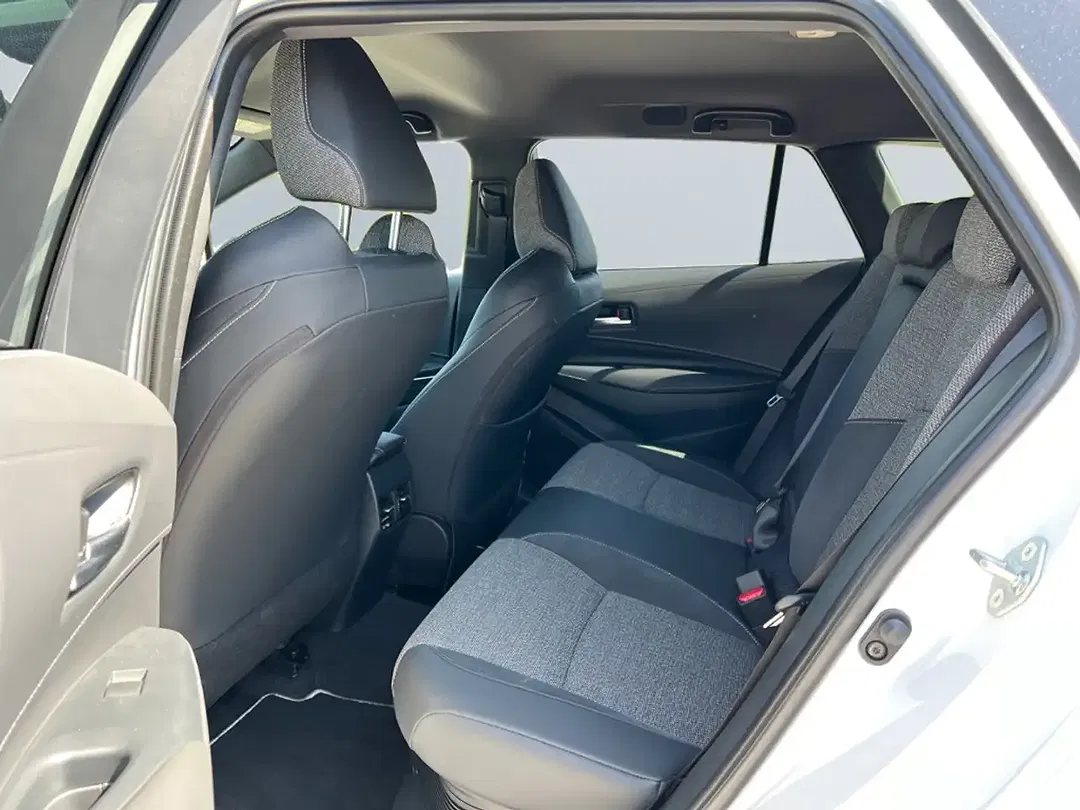 Toyota Corolla - Thumbnail 2