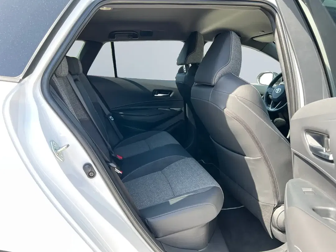 Toyota Corolla - Thumbnail 5