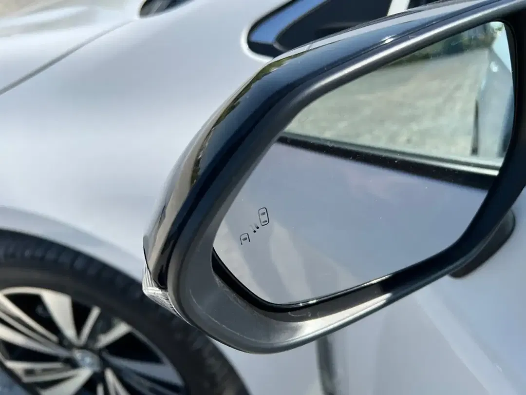 Toyota Corolla - Thumbnail 7