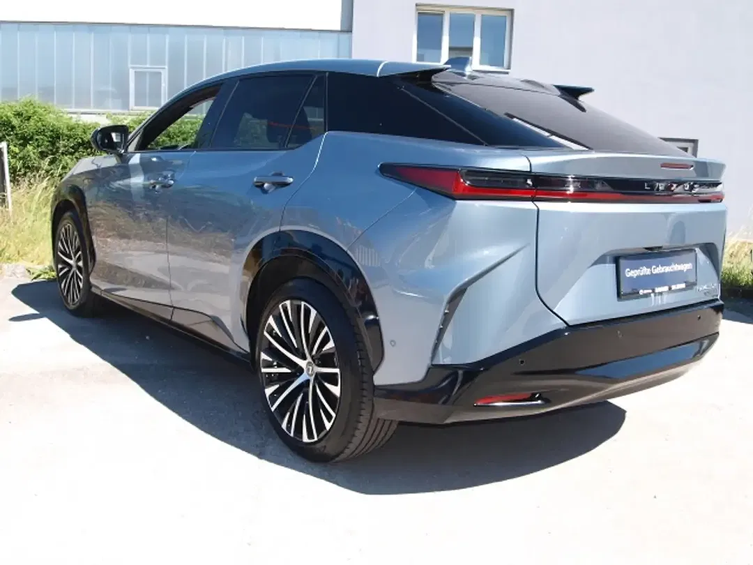 Lexus RZ - Thumbnail 6