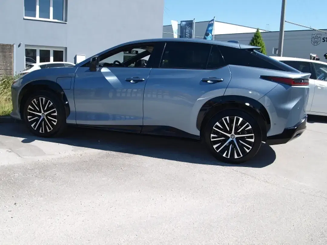 Lexus RZ - Thumbnail 7