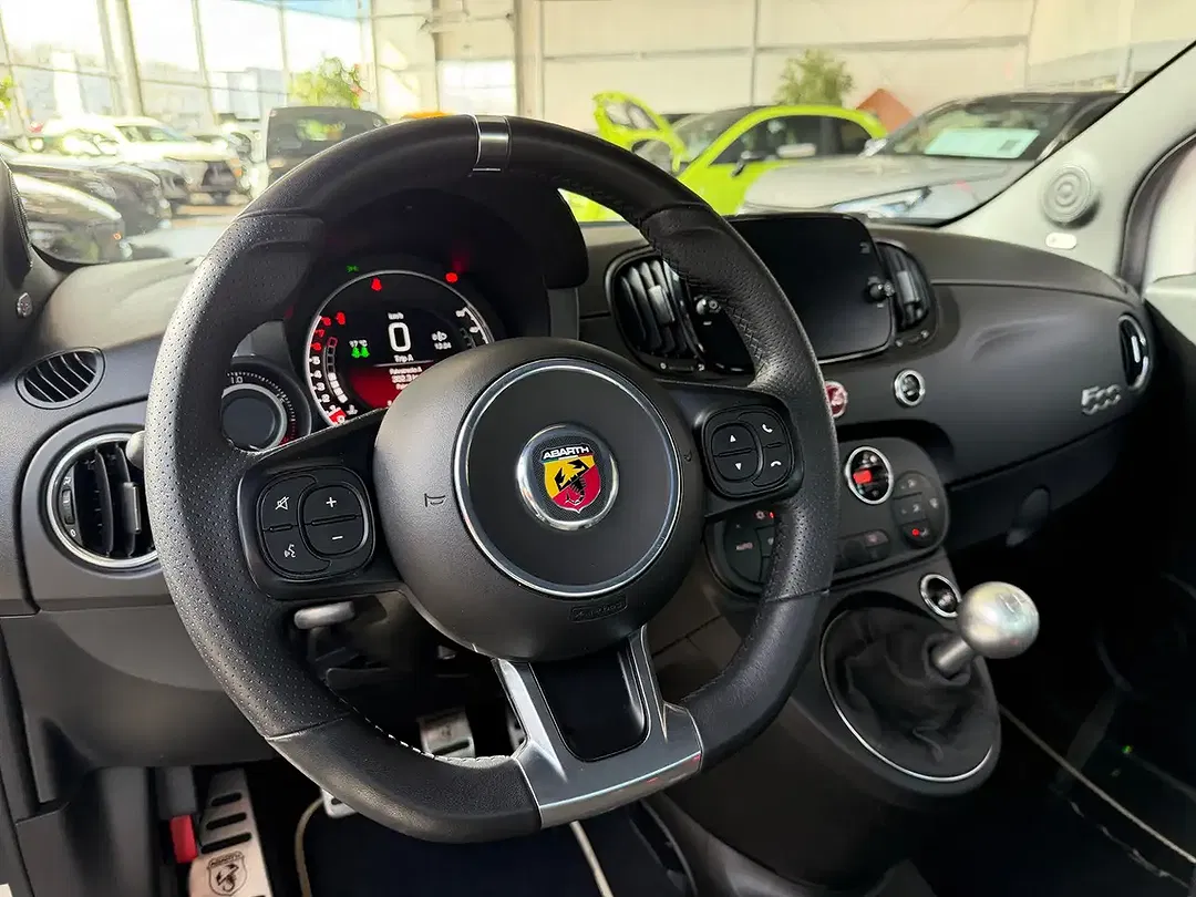 Abarth 695 - Thumbnail 14