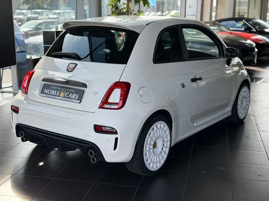 Abarth 695 - Thumbnail 6