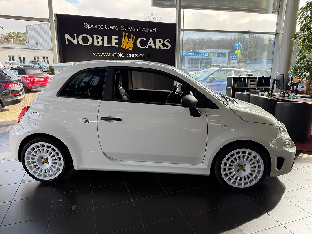 Abarth 695 - Thumbnail 7