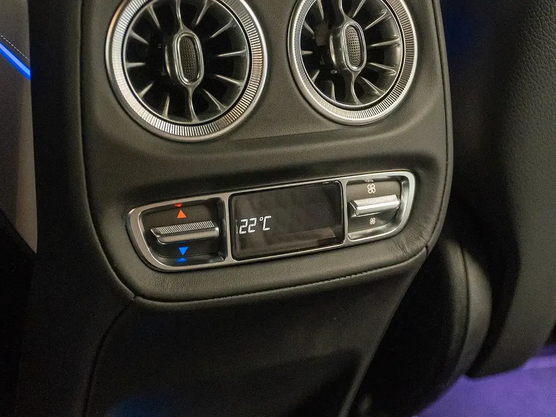 Mercedes-Benz G 63 AMG - Thumbnail 15