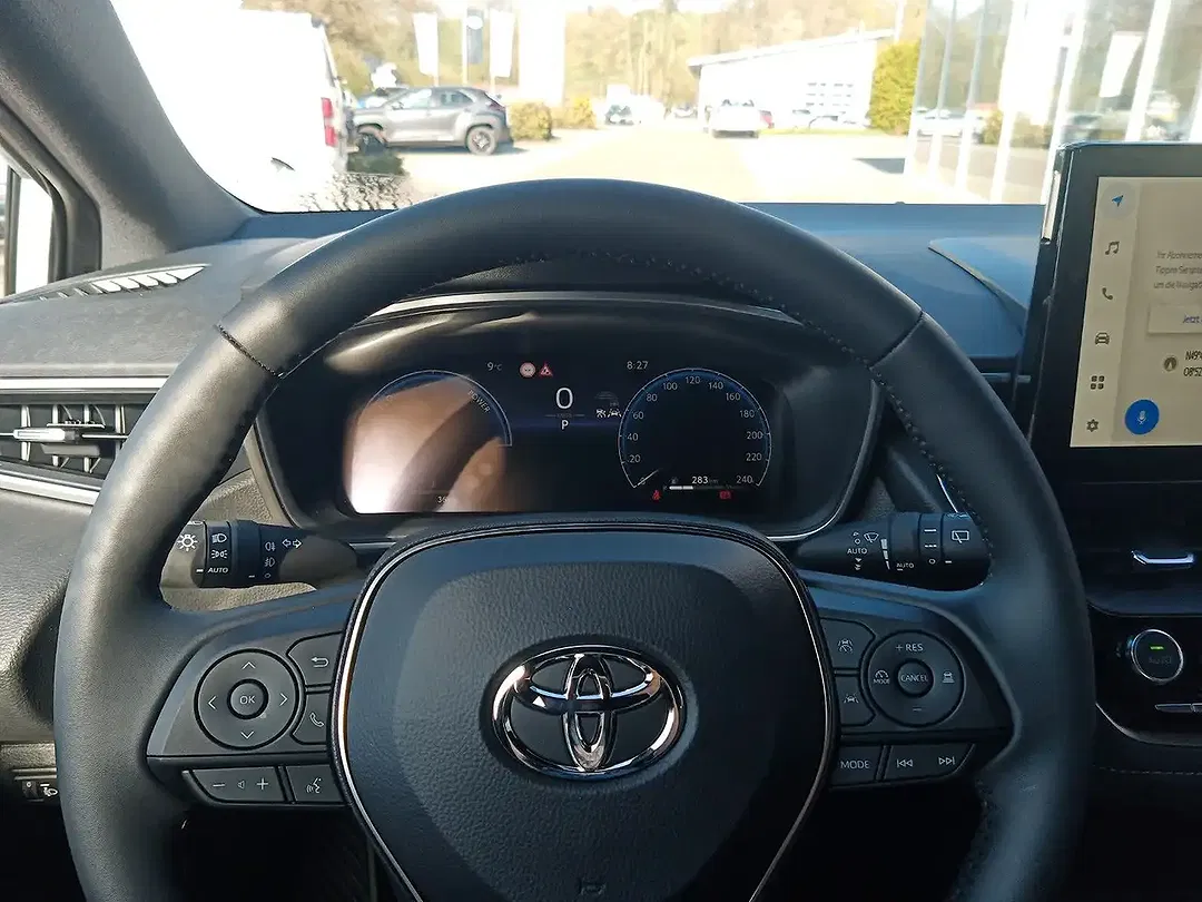 Toyota Corolla - Thumbnail 11