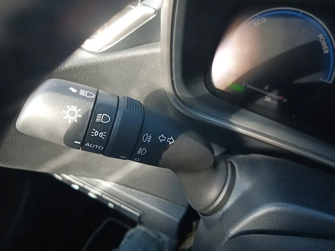 Toyota Corolla - Thumbnail 14
