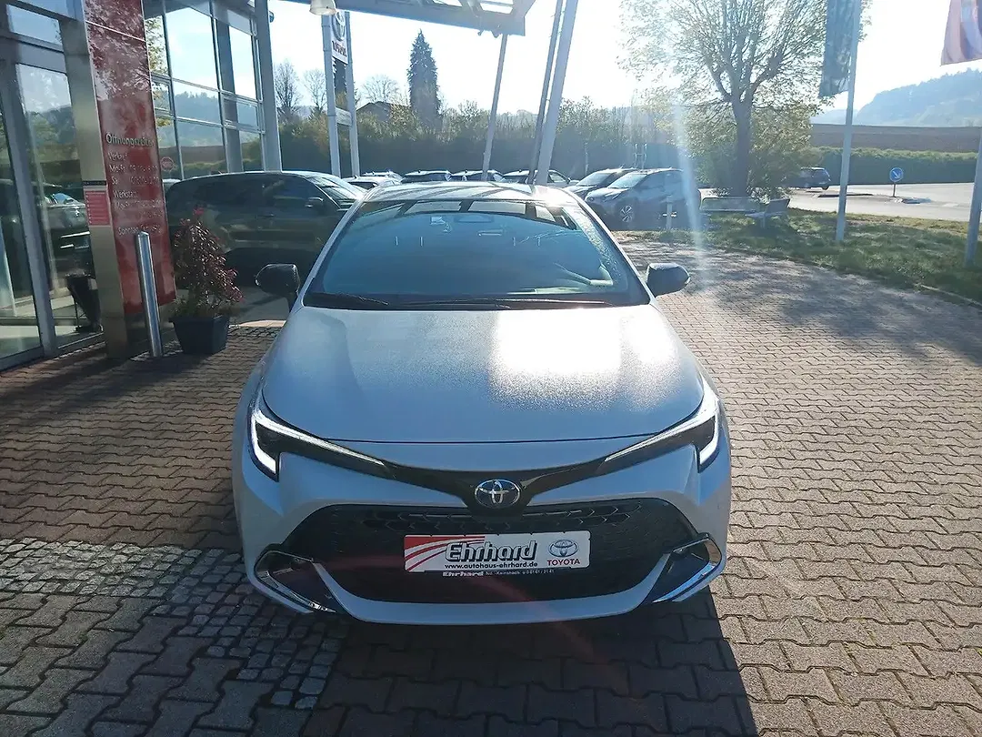 Toyota Corolla - Thumbnail 7