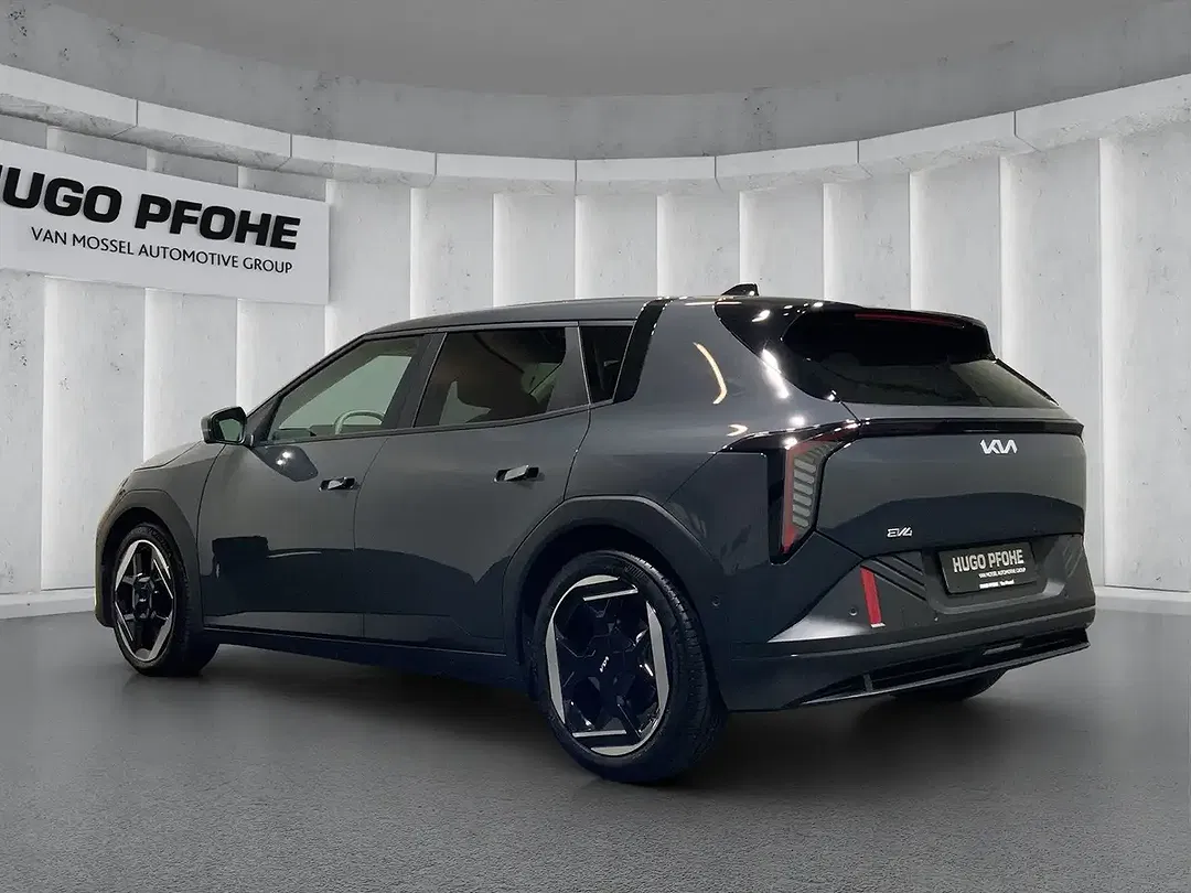Kia EV4 - Thumbnail 3