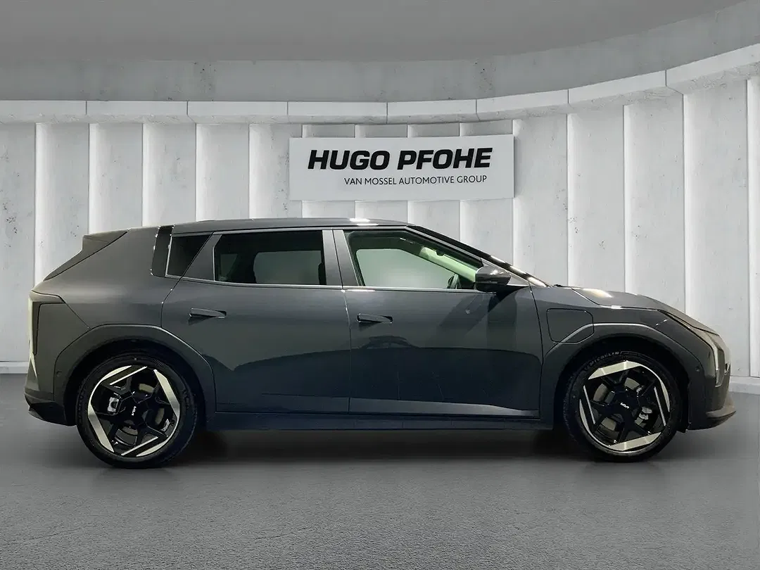 Kia EV4 - Thumbnail 6