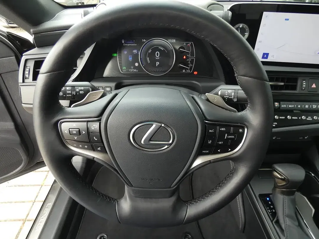 Lexus ES 300 - Thumbnail 15