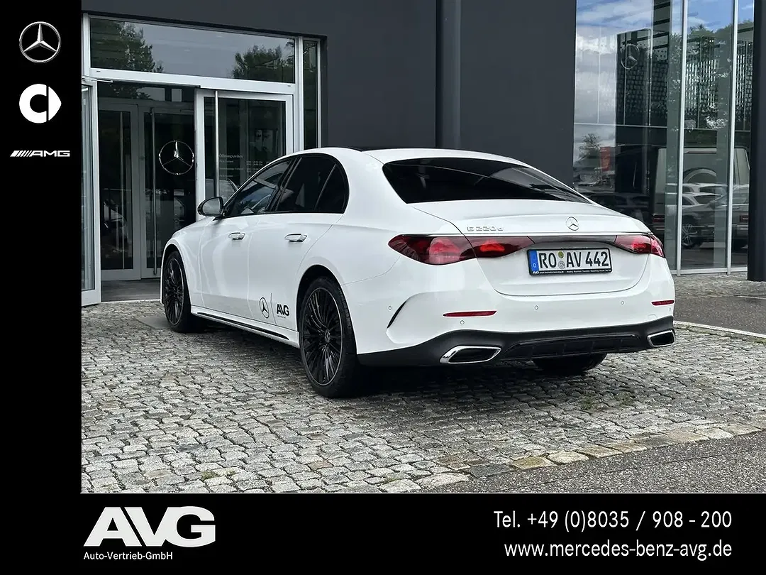 Mercedes-Benz E 220 - Thumbnail 6