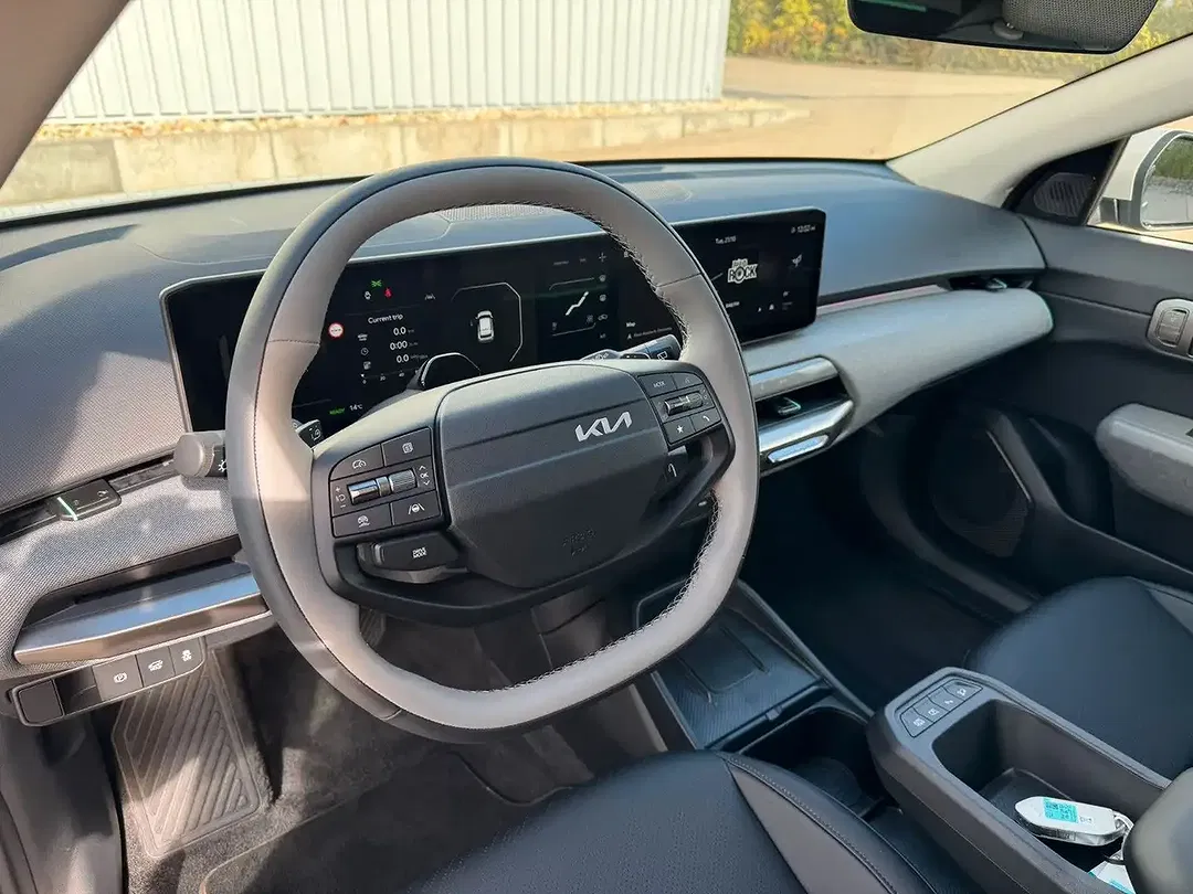 Kia EV4 - Thumbnail 11