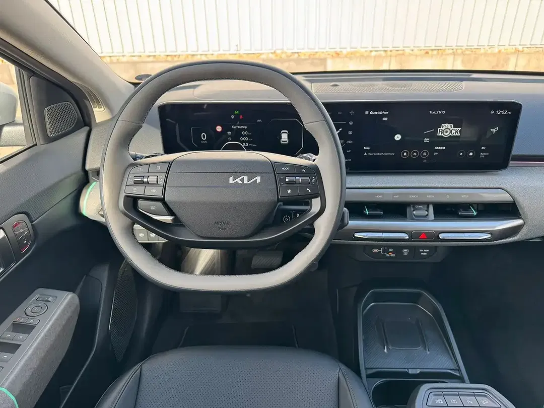 Kia EV4 - Thumbnail 12