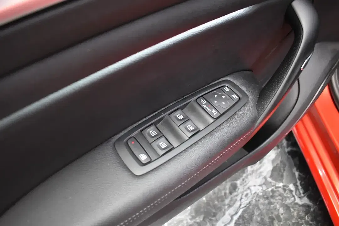Renault Megane - Thumbnail 12