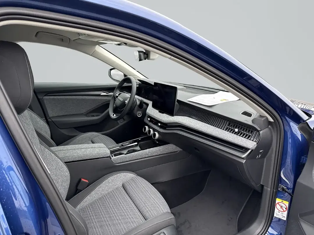Skoda Superb - Thumbnail 10