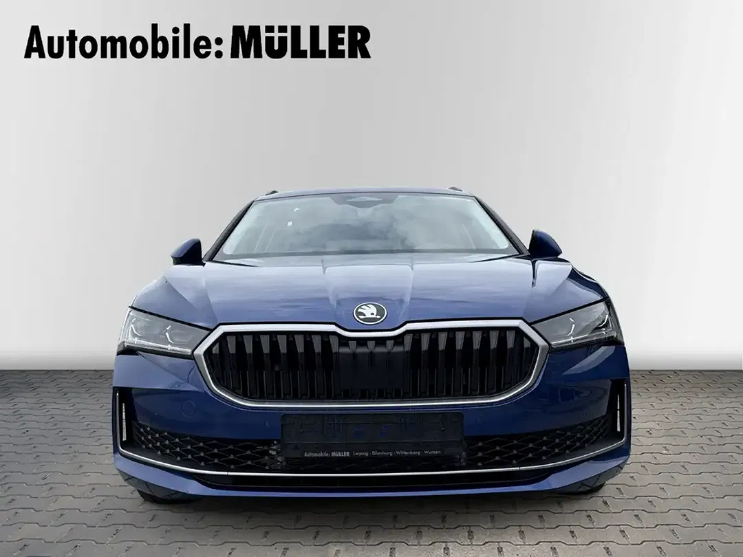 Skoda Superb - Thumbnail 3