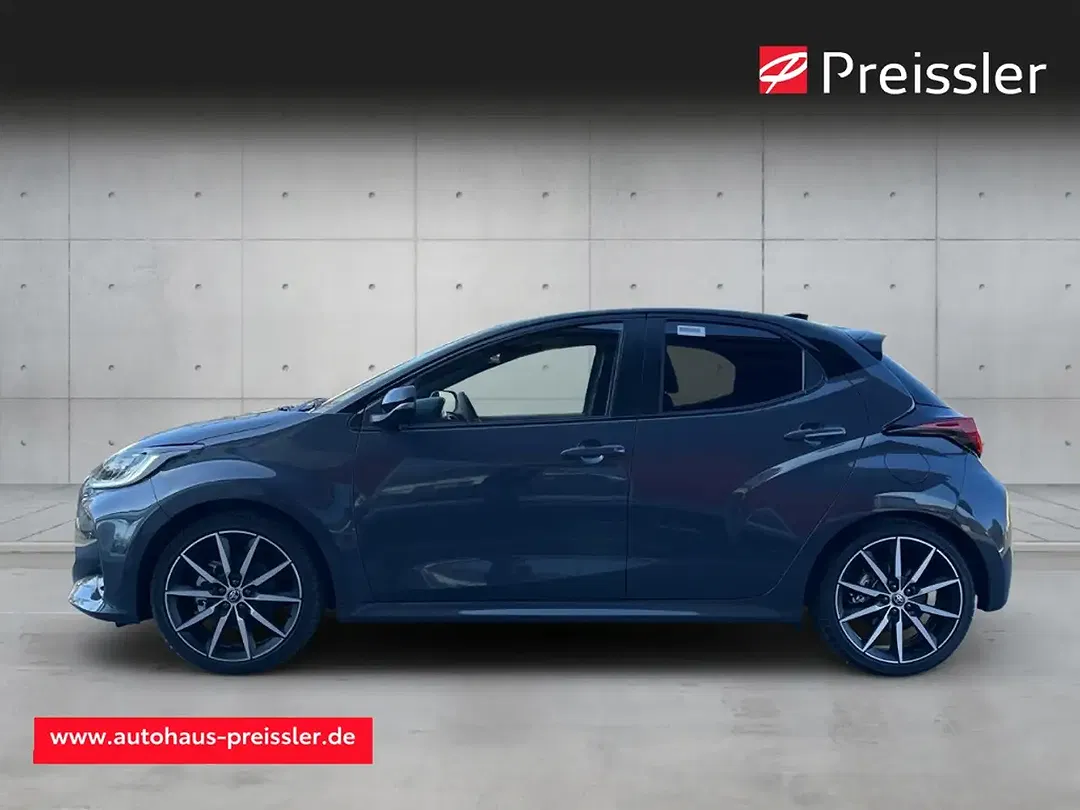 Toyota Yaris - Thumbnail 4