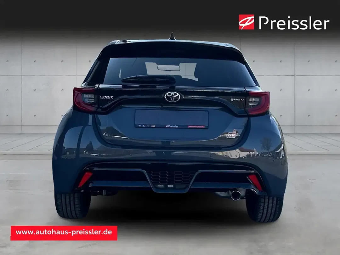 Toyota Yaris - Thumbnail 8
