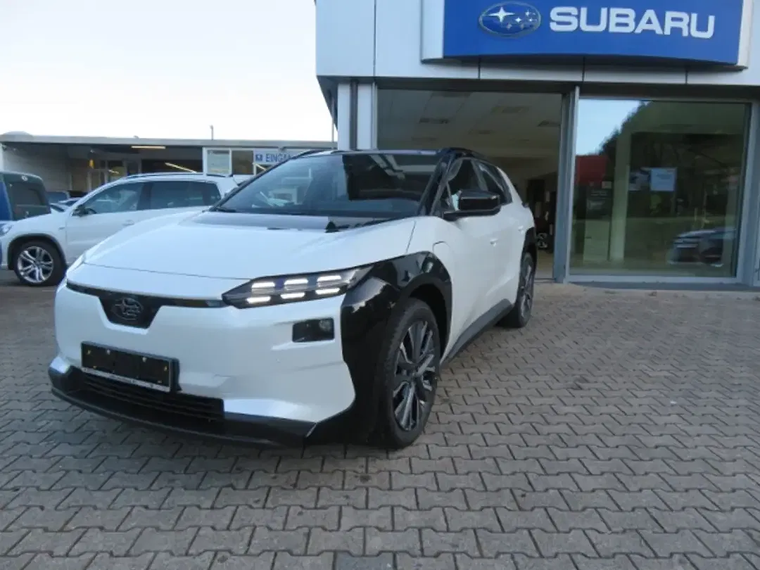 Subaru Solterra - Thumbnail 1