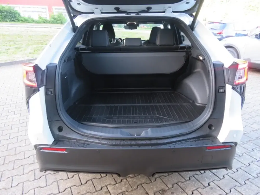 Subaru Solterra - Thumbnail 7
