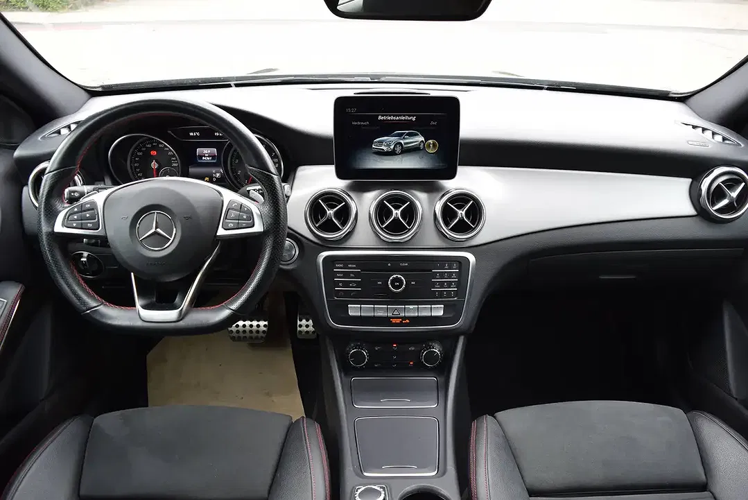 Mercedes-Benz GLA 200 - Thumbnail 10