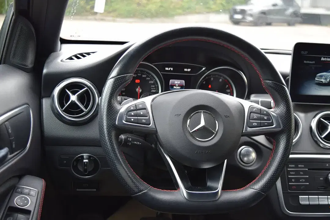 Mercedes-Benz GLA 200 - Thumbnail 8