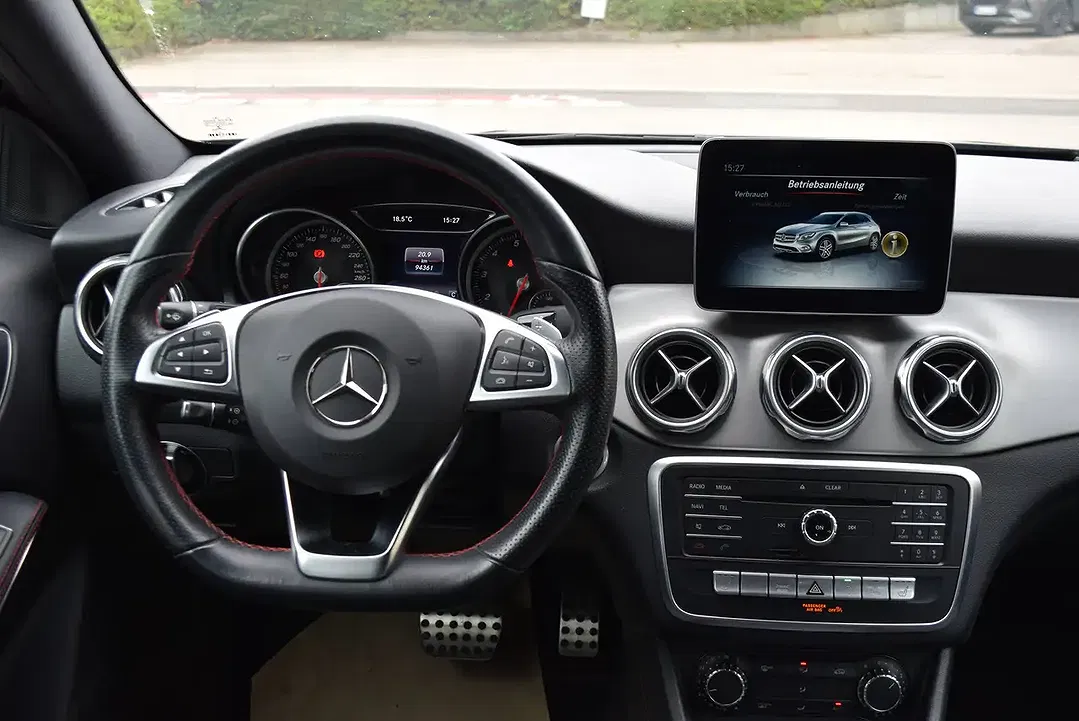 Mercedes-Benz GLA 200 - Thumbnail 9