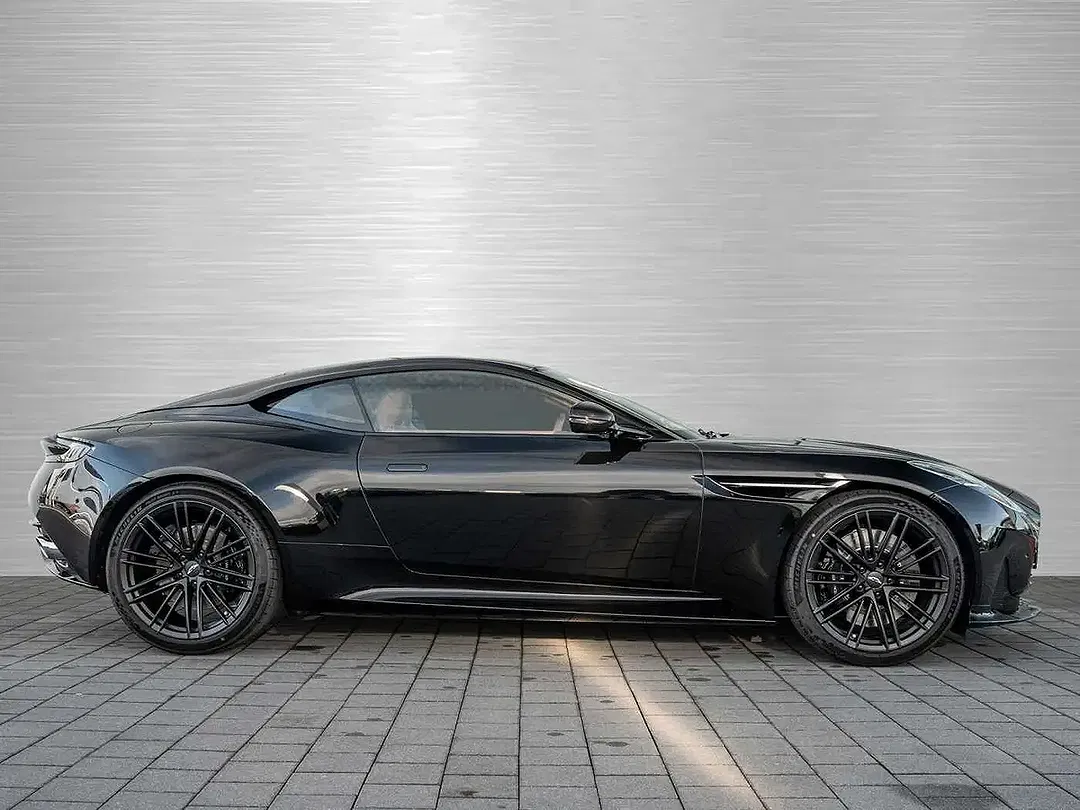 Aston Martin DB12 - Thumbnail 15