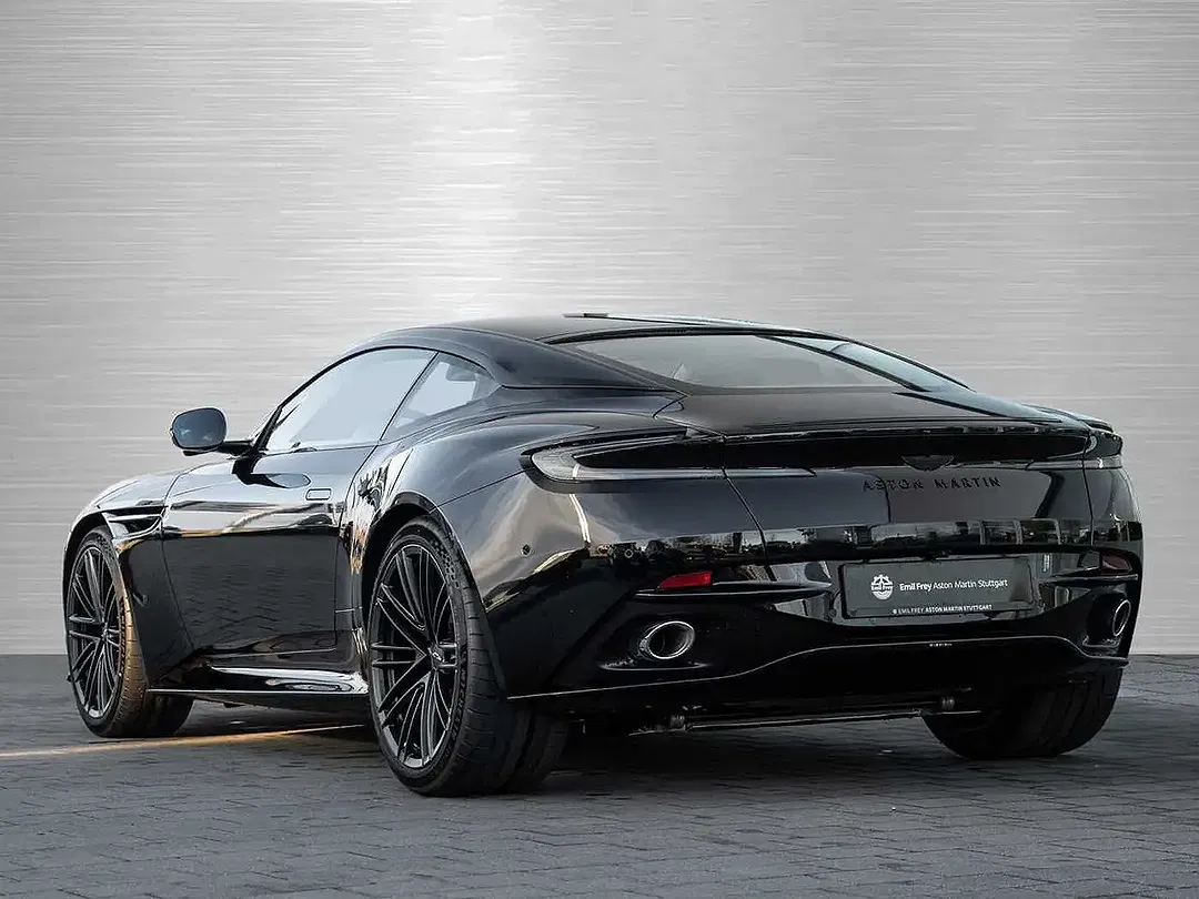Aston Martin DB12 - Thumbnail 2