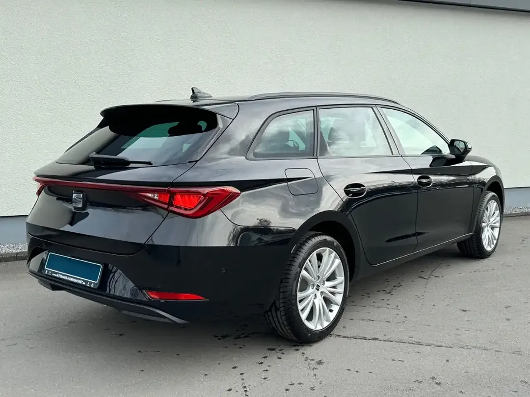 SEAT Leon - Thumbnail 2
